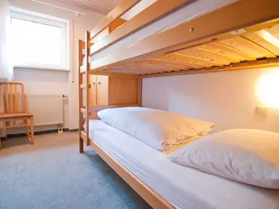 2. Schlafzi. 3-Zimmer Eg + OG
Boden Landhausdielen