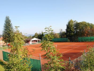 Tennisplätze in herrlicher Lage