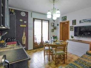 24024547-Ferienwohnung-4-Piano Di Mommio-300x225-3