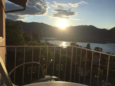 Sonnenuntergänge vom Balkon geniessen