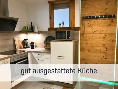 Küche_halboffen_gut ausgestattet_Fewo Schlossblick