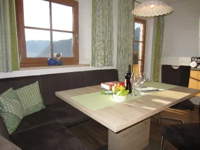 Sehr bequeme Eckbank mit traumhaufter Aussicht