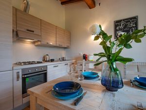 23974409-Ferienwohnung-4-Pienza-300x225-5