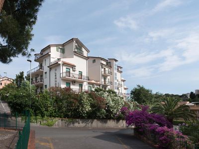 Außenansicht des Gebäudes. Residence Oleandro Pietra Ligure Italy