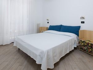 22447257-Ferienwohnung-5-Pietra Ligure-300x225-4