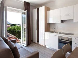 23955498-Ferienwohnung-2-Pietra Ligure-300x225-0