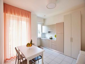 23964222-Ferienwohnung-8-Pietra Ligure-300x225-4