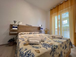 23681756-Ferienwohnung-4-Pietra Ligure-300x225-5