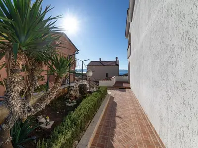 Ferienwohnung für 6 Personen in Pinezići 4/10