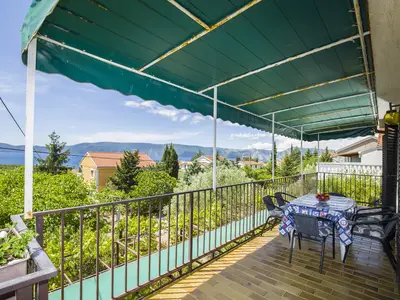 Ferienwohnung für 4 Personen (56 m²) in Pinezići 1/10