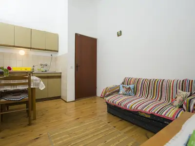 Ferienwohnung für 4 Personen (56 m²) in Pinezići 6/10
