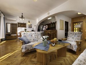 23939323-Ferienwohnung-6-Pinezići-300x225-1