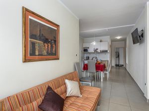 23725229-Ferienwohnung-5-Pinezići-300x225-4