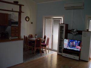 19398383-Ferienwohnung-6-Pinezići-300x225-3