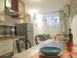 23917945-Ferienwohnung-4-Piombino-300x225-1