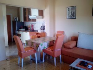 23943925-Ferienwohnung-4-Pirovac-300x225-1