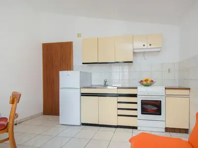 Ferienwohnung für 2 Personen in Pirovac 3/6