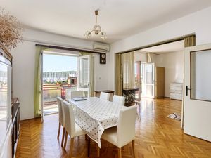 19109831-Ferienwohnung-7-Pirovac-300x225-1