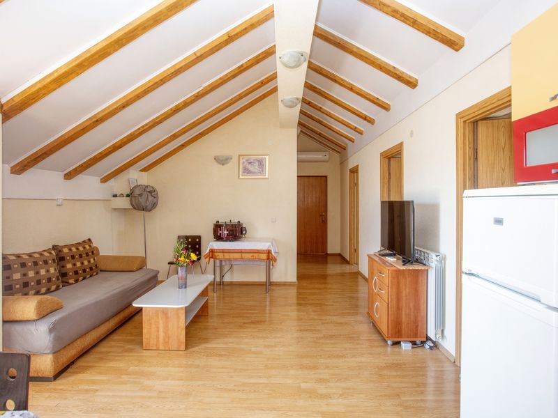 23994979-Ferienwohnung-8-Pirovac-800x600-2