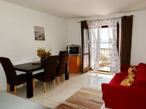 23929273-Ferienwohnung-6-Pirovac-300x225-1