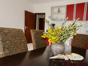 23929273-Ferienwohnung-6-Pirovac-300x225-3