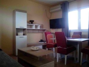 23931309-Ferienwohnung-4-Pirovac-300x225-1