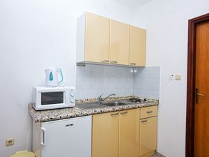 23539175-Ferienwohnung-2-Pirovac-300x225-3