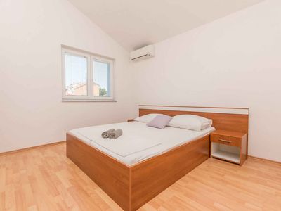 Ferienwohnung für 6 Personen (120 m²) in Pirovac 9/10