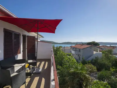 Ferienwohnung für 6 Personen (75 m²) in Pirovac 1/10