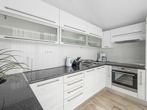 23760230-Ferienwohnung-6-Pirovac-300x225-5