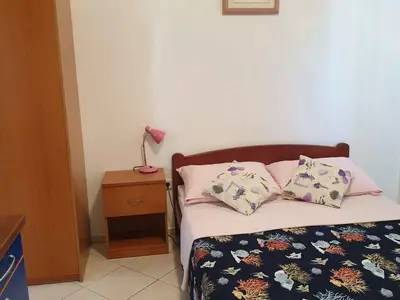 Ferienwohnung für 2 Personen (15 m²) in Pirovac 1/10