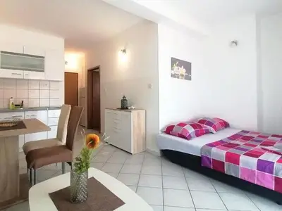 Ferienwohnung für 5 Personen in Pirovac 3/9