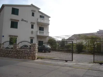 Ferienwohnung für 4 Personen (90 m²) in Pirovac 3/10