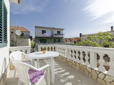 Ferienwohnung für 2 Personen (24 m²) in Pirovac 1/10