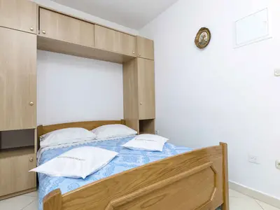 Ferienwohnung für 2 Personen (24 m²) in Pirovac 10/10