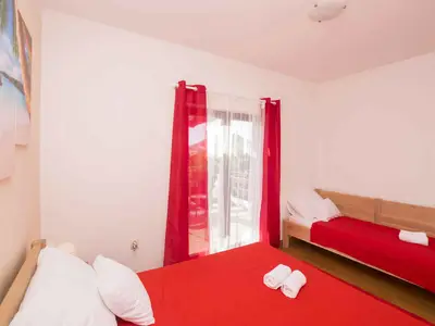 Ferienwohnung für 3 Personen (35 m²) in Pirovac 6/10