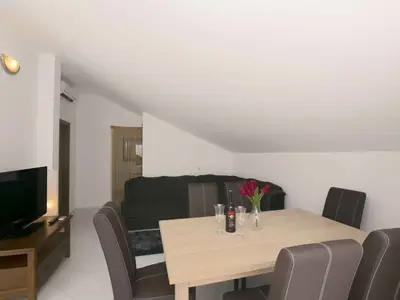 Ferienwohnung für 6 Personen (75 m²) in Pirovac 10/10