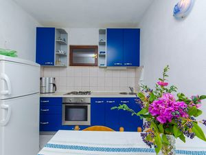 18511527-Ferienwohnung-4-Pisak-300x225-2