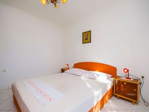 18511527-Ferienwohnung-4-Pisak-300x225-4