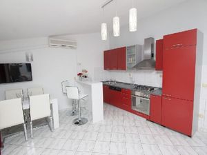 19285117-Ferienwohnung-5-Pisak-300x225-3