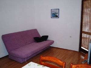 19285869-Ferienwohnung-0-Pisak-300x225-1