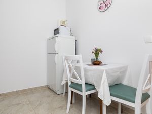 18322309-Ferienwohnung-3-Pisak-300x225-1