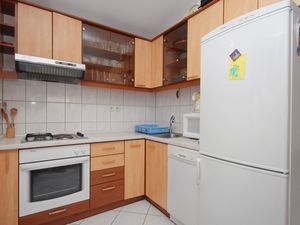 18322170-Ferienwohnung-7-Pisak-300x225-5