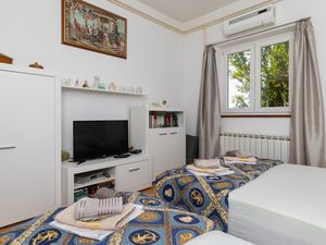 18323173-Ferienwohnung-8-Pisak-300x225-2