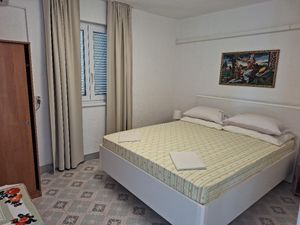 18323144-Ferienwohnung-4-Pisak-300x225-4