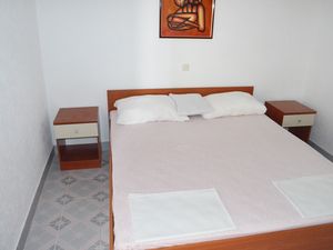 18322584-Ferienwohnung-4-Pisak-300x225-4