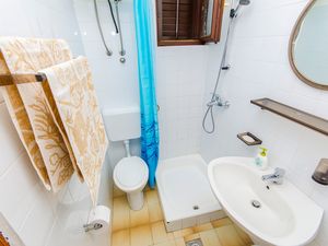 18511529-Ferienwohnung-2-Pisak-300x225-4