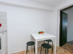 18510767-Ferienwohnung-4-Pisak-300x225-5