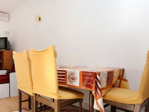 18688609-Ferienwohnung-4-Pisak-300x225-3