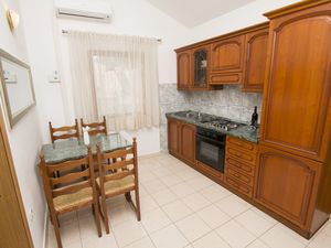 18951478-Ferienwohnung-3-Pisak-300x225-3